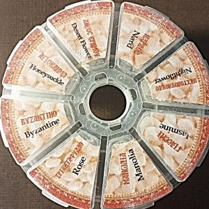 ΘΗΚΗ ΜΕ ΟΚΤΩ ΑΡΩΜΑΤΑ ΜΟΣΧΟΘΥΜΙΑΜΑ