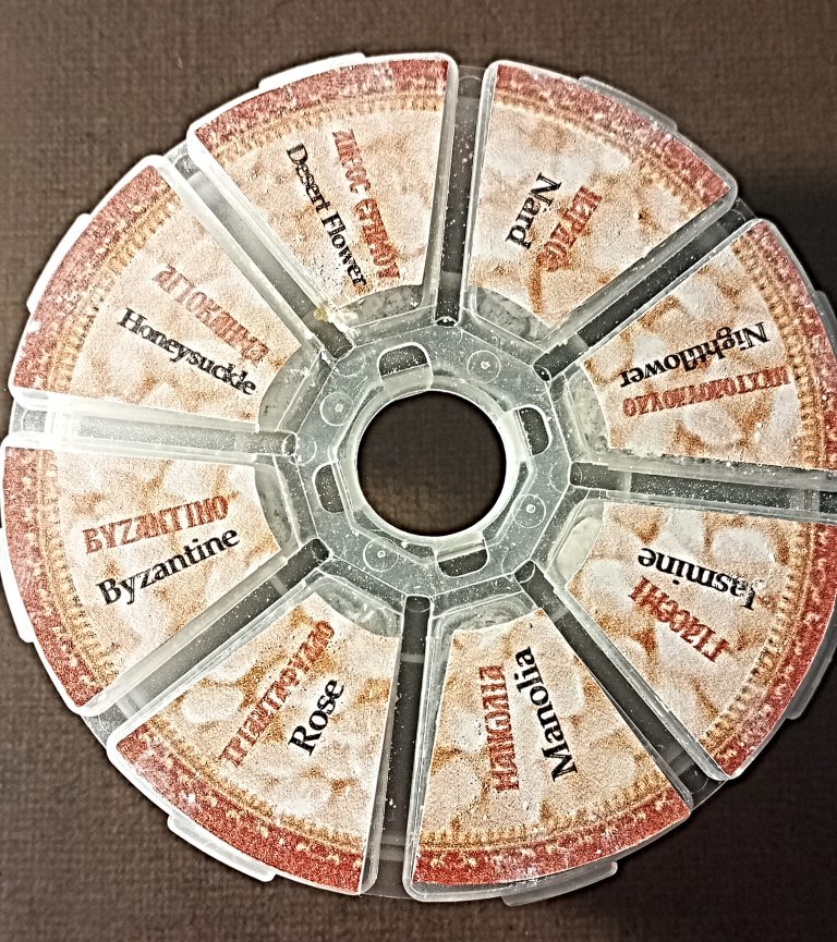 ΘΗΚΗ ΜΕ ΟΚΤΩ ΑΡΩΜΑΤΑ ΜΟΣΧΟΘΥΜΙΑΜΑ